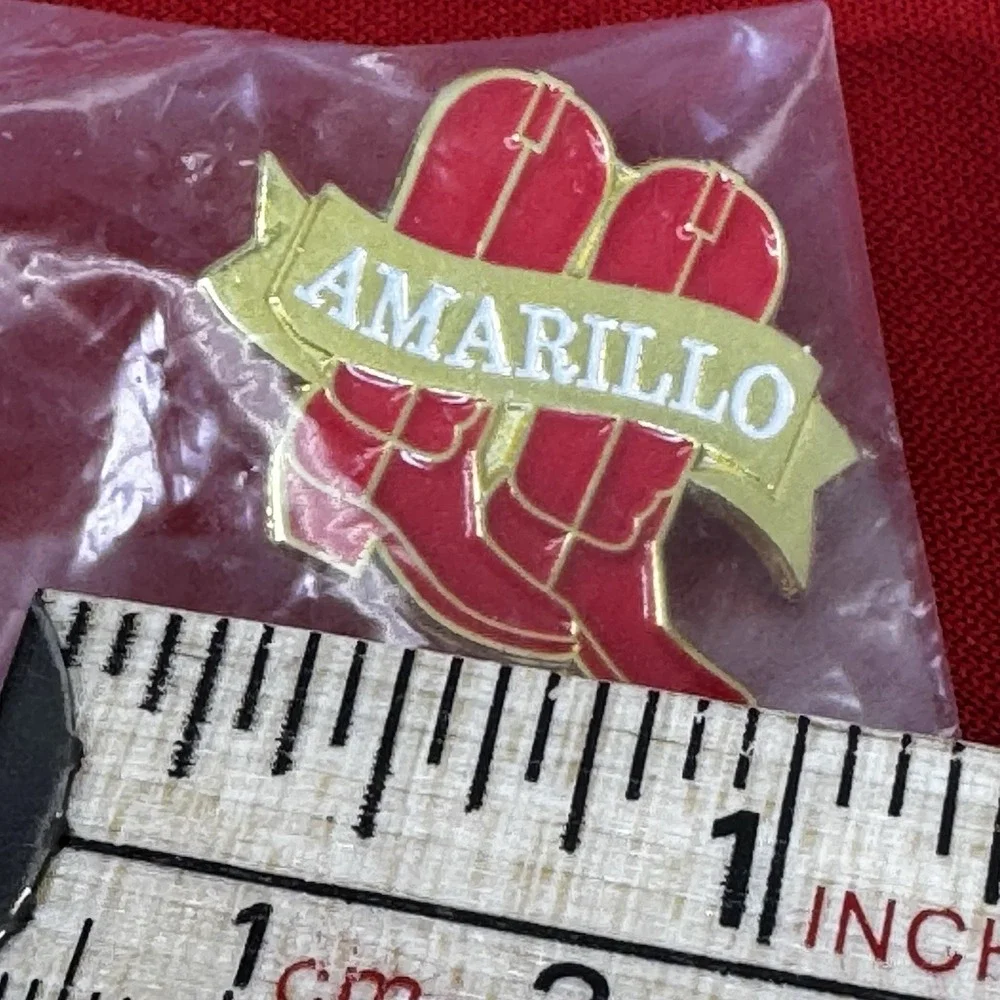 AMARILLO TEXAS RED COWBOY BOOTS Gold Tone Lapel Hat‎ Pin Brooch New In Package